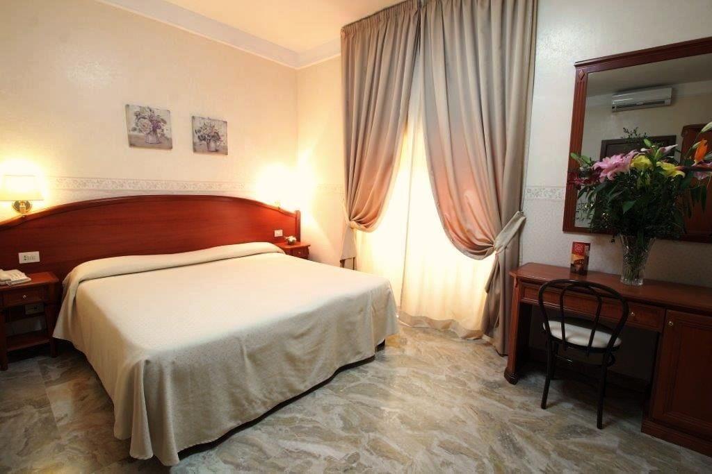 Hotel Orazia Рим Экстерьер фото