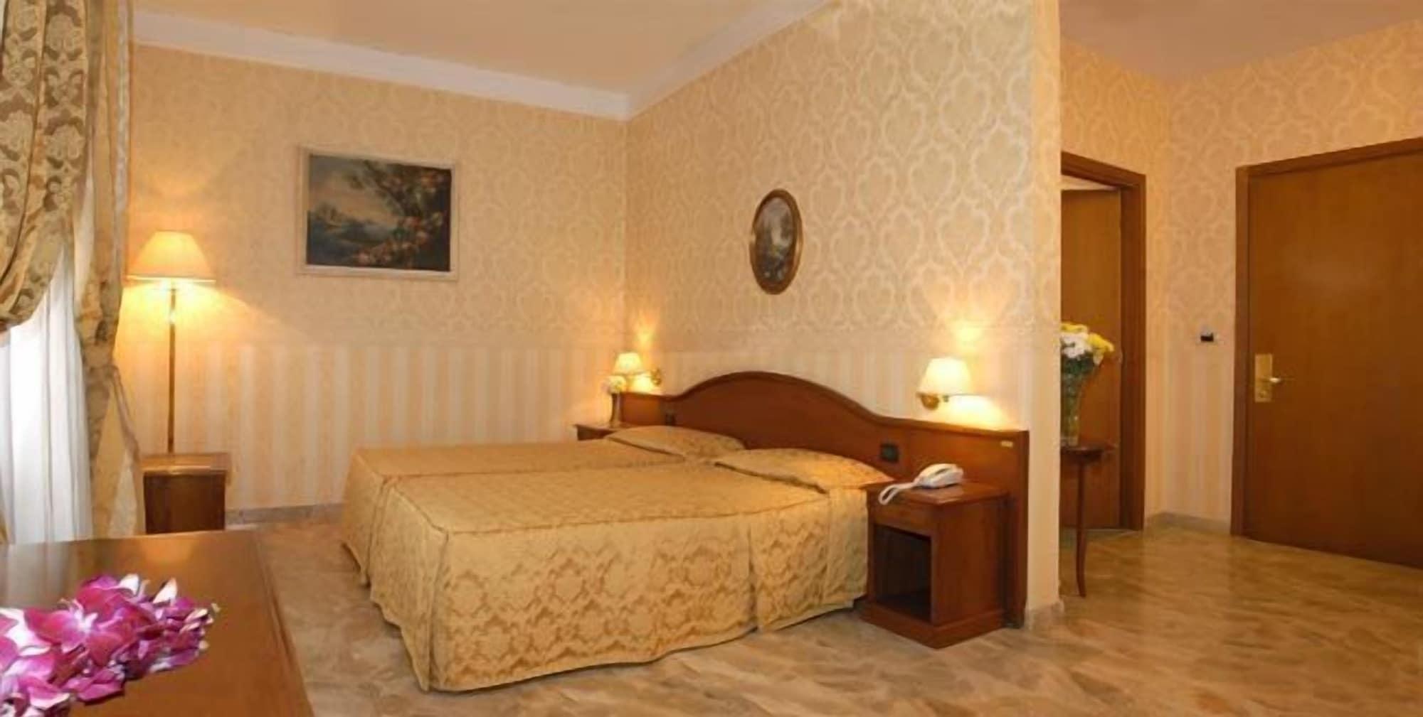 Hotel Orazia Рим Экстерьер фото