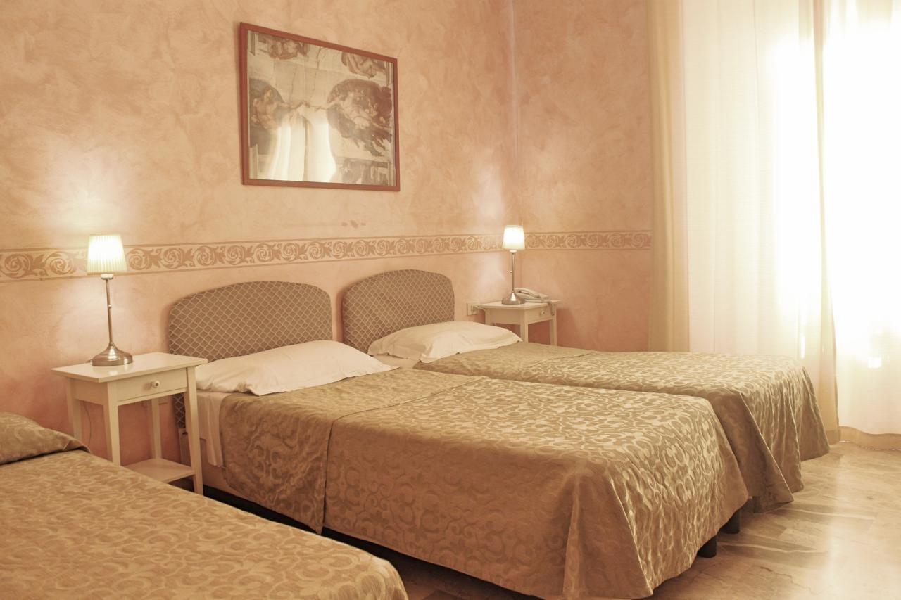 Hotel Orazia Рим Экстерьер фото