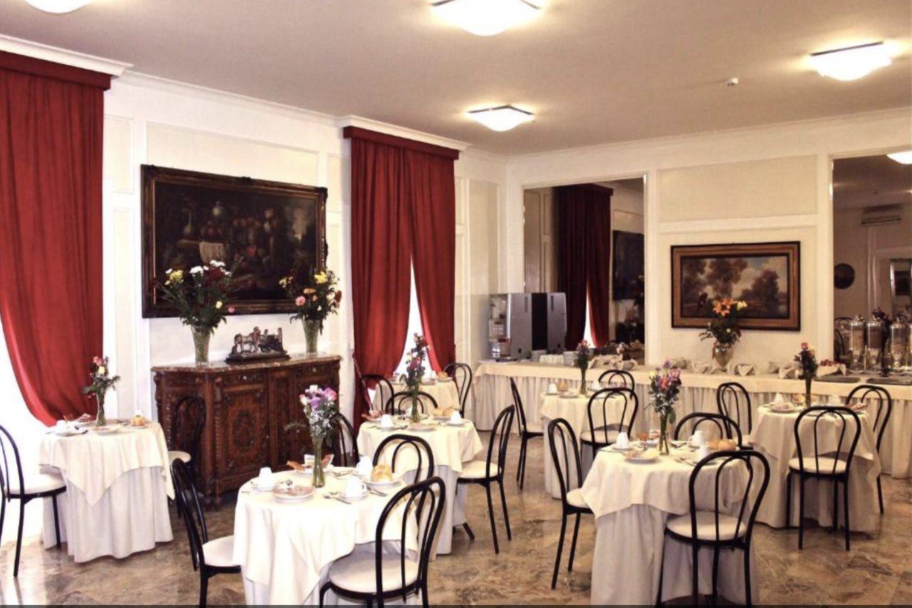 Hotel Orazia Рим Экстерьер фото