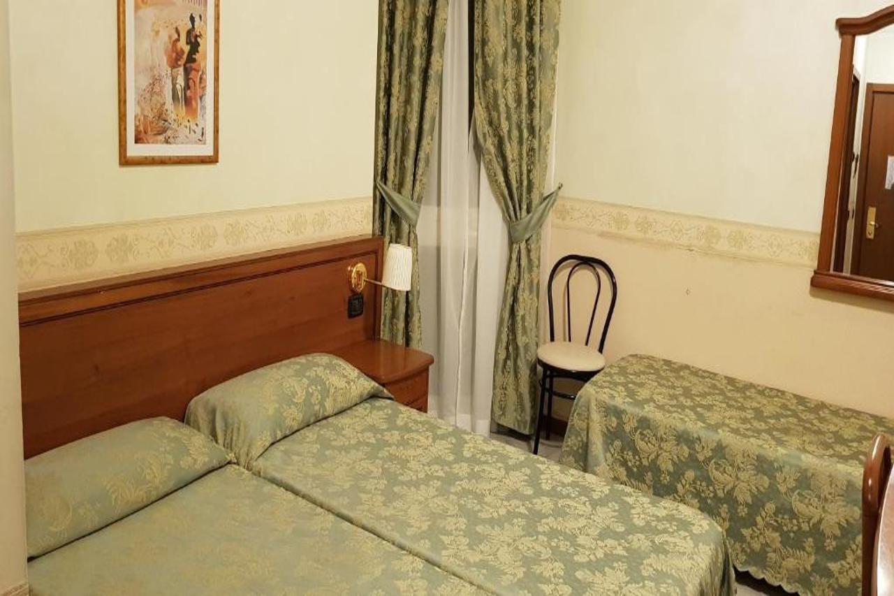 Hotel Orazia Рим Экстерьер фото