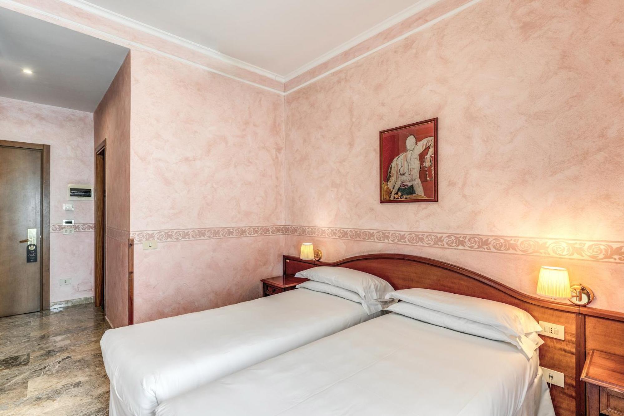Hotel Orazia Рим Экстерьер фото