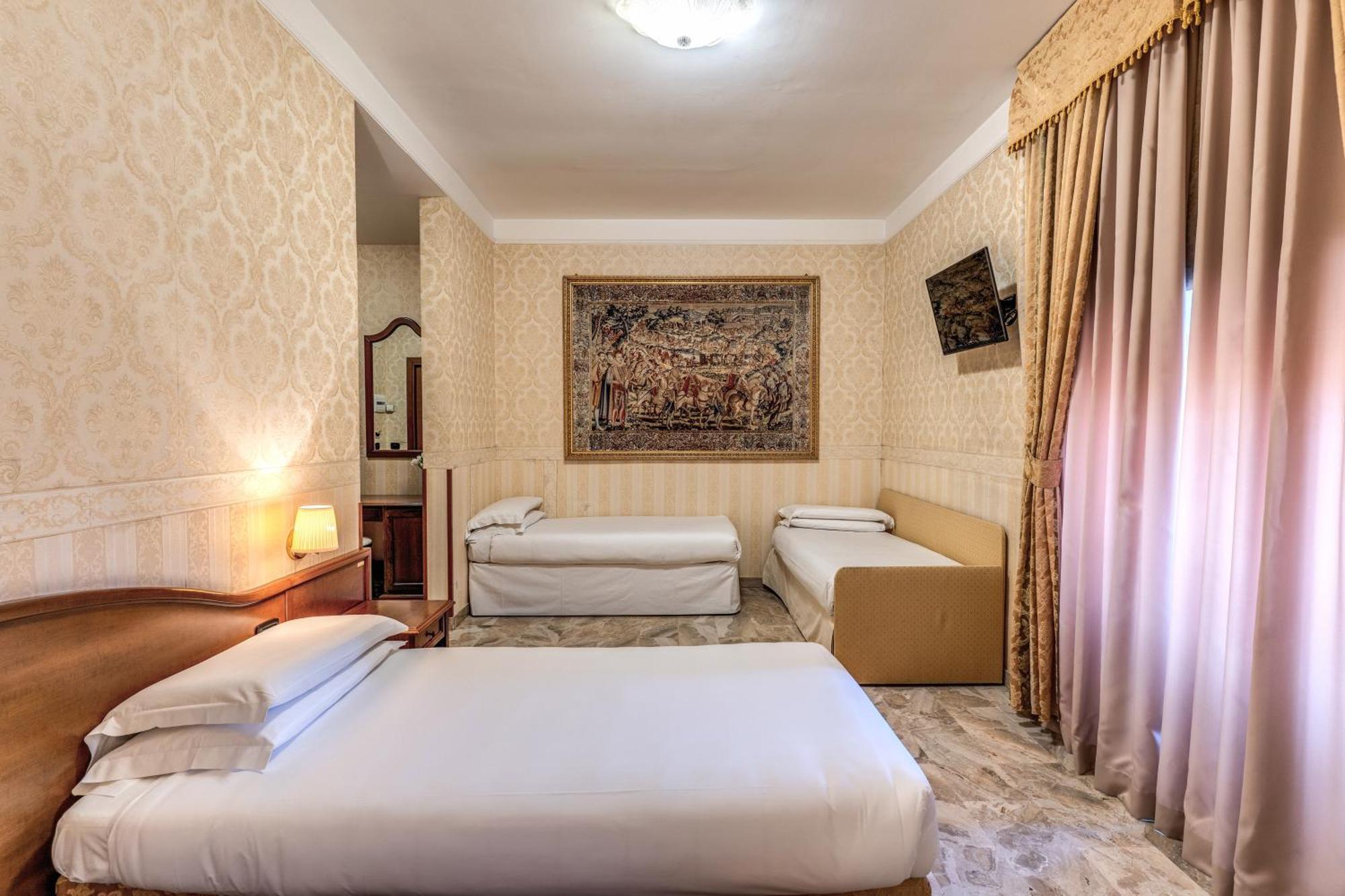Hotel Orazia Рим Экстерьер фото