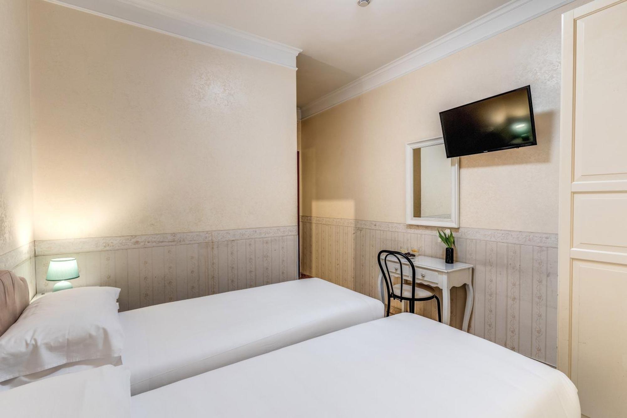 Hotel Orazia Рим Экстерьер фото