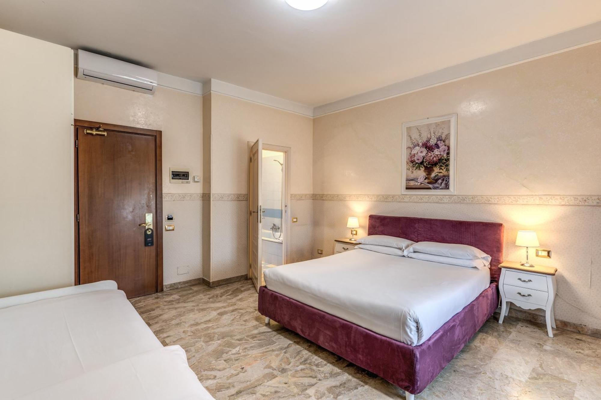 Hotel Orazia Рим Экстерьер фото