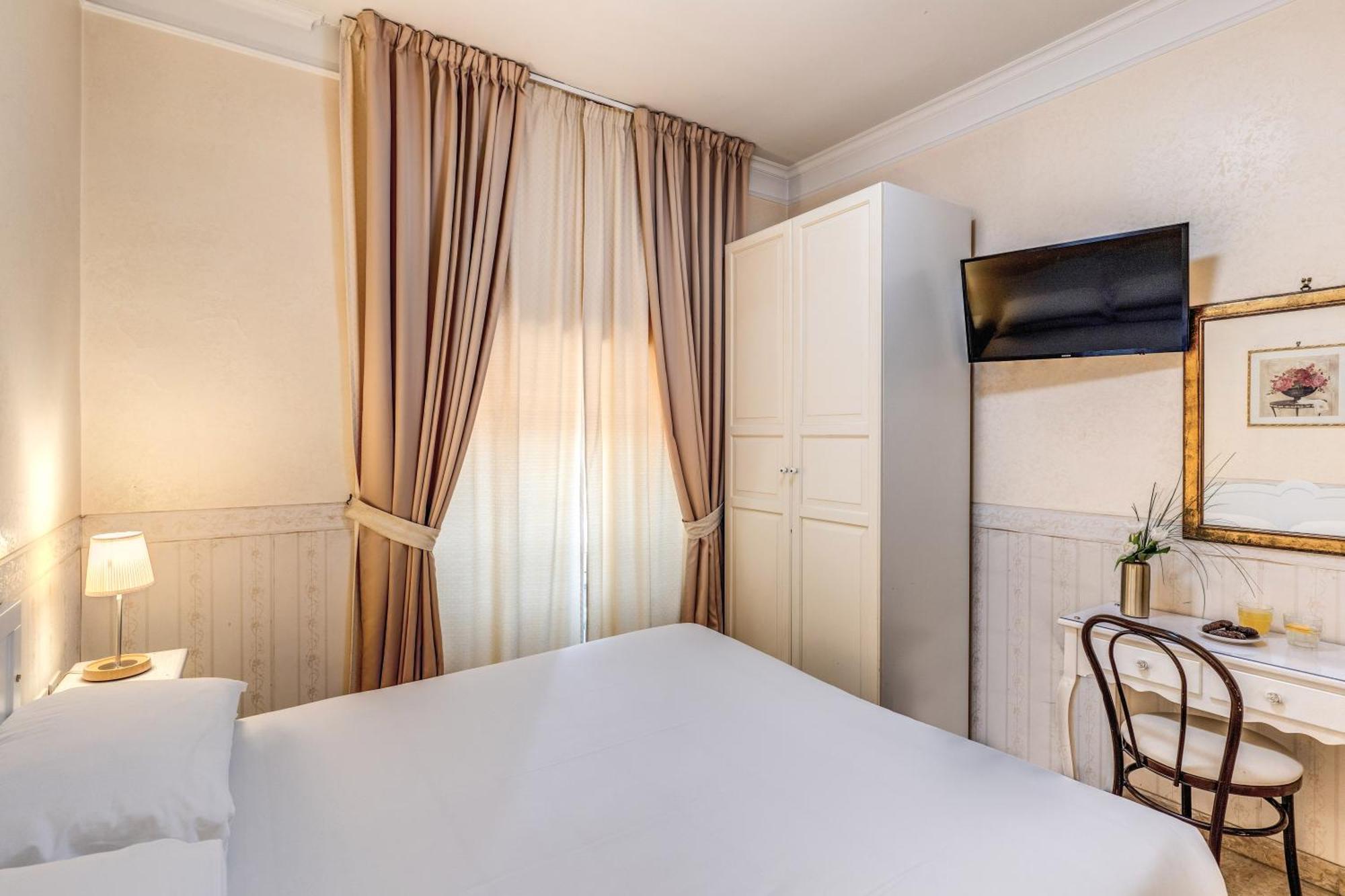 Hotel Orazia Рим Экстерьер фото